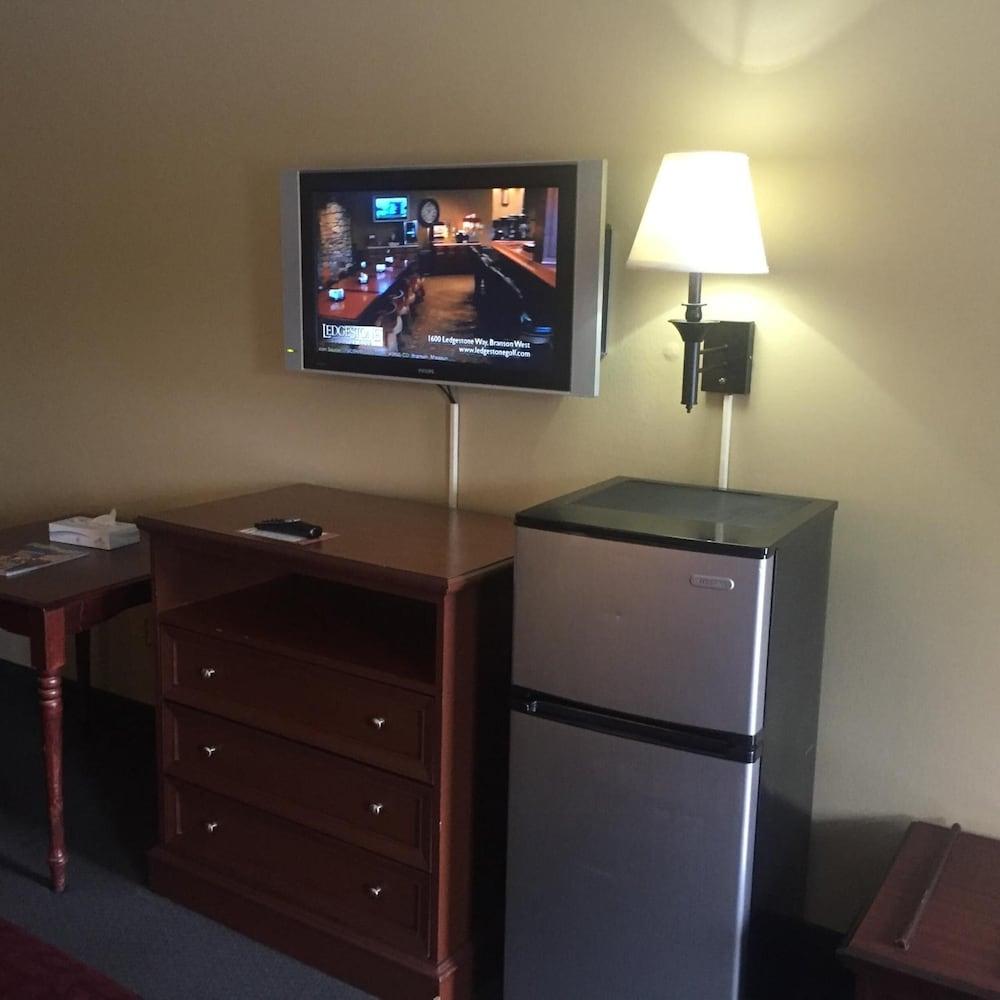Docker'S Inn Branson Extérieur photo