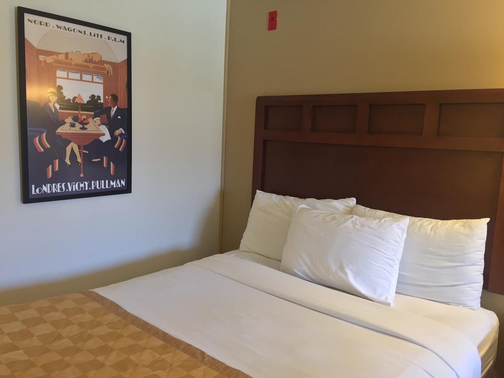 Docker'S Inn Branson Extérieur photo