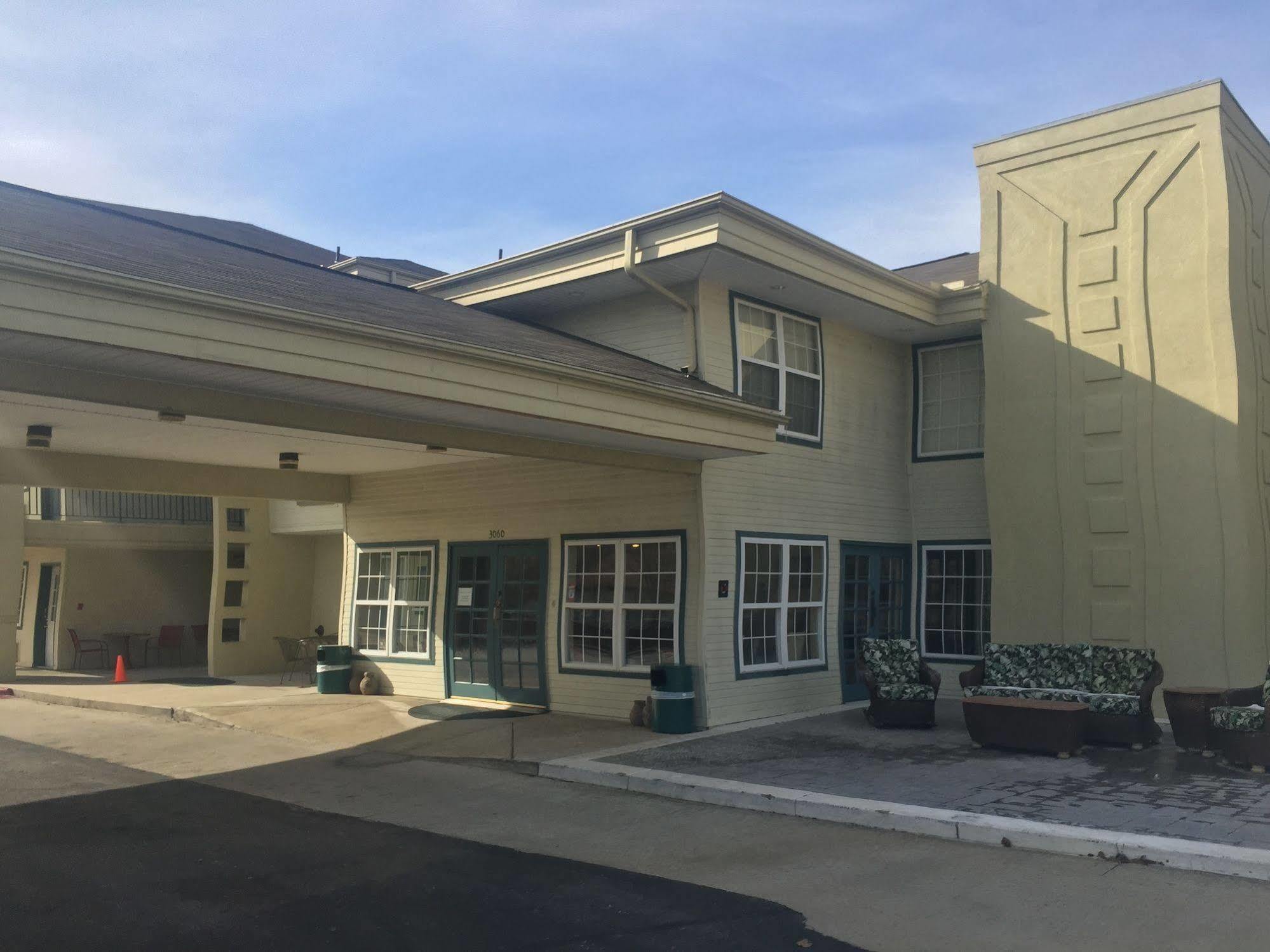 Docker'S Inn Branson Extérieur photo