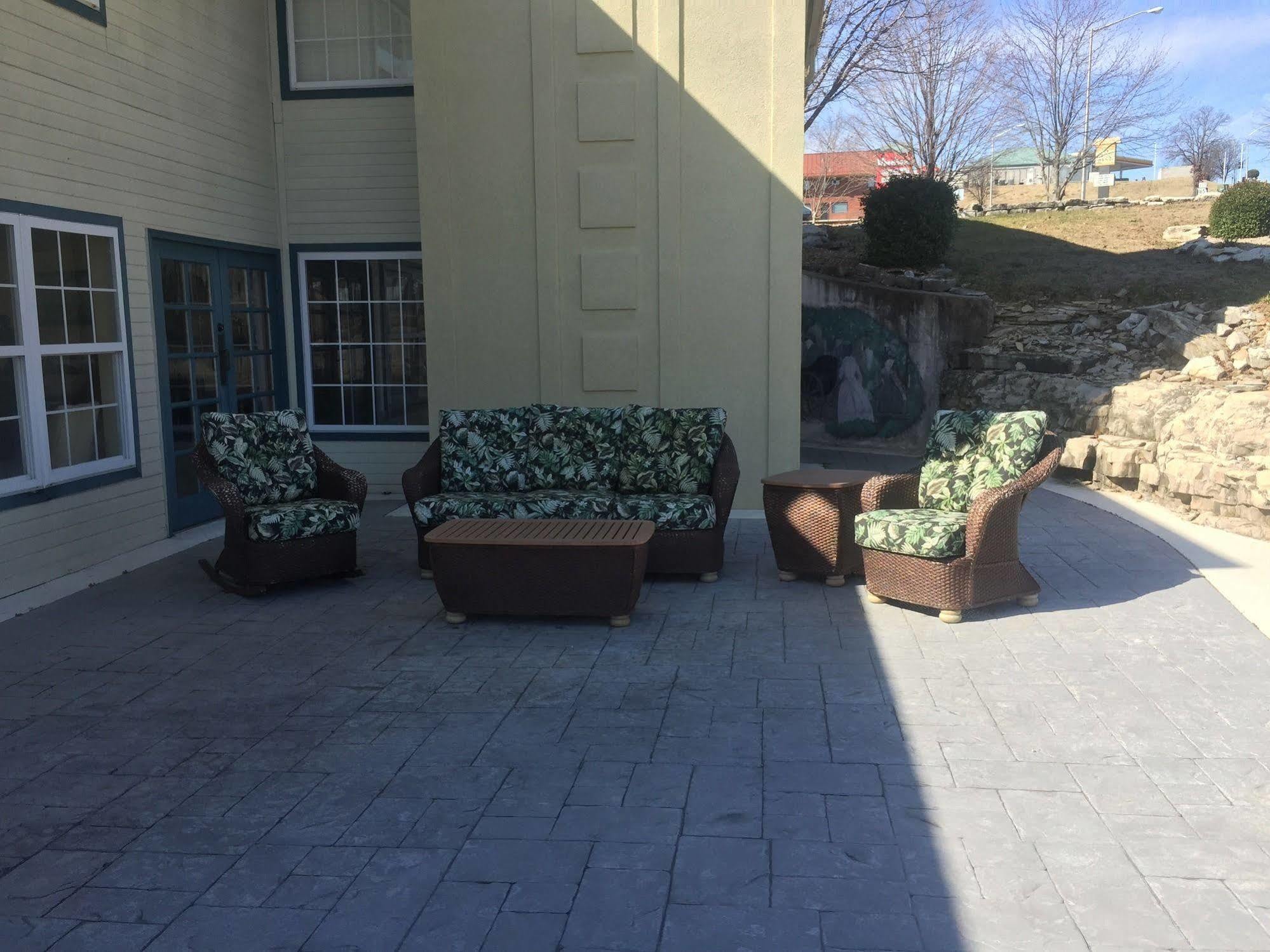 Docker'S Inn Branson Extérieur photo